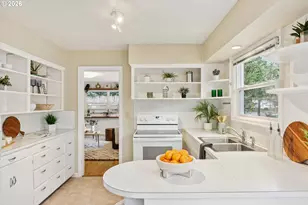 8524 N St Johns Ave, Portland, OR 97203 - Photo 15