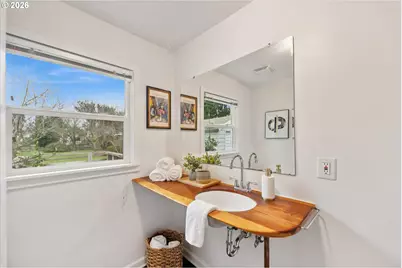 8524 N Saint Johns Ave, Portland, OR 97203 - Photo 27