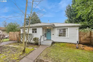 8524 N St Johns Ave, Portland, OR 97203 - Photo 3