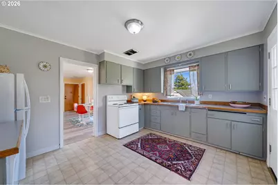 301 Alameda Ave, Astoria, OR 97103 - Photo 7