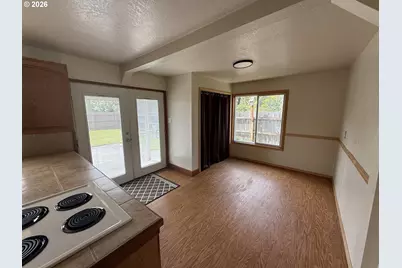 197 N 13th St, Lakeside, OR 97449 - Photo 5
