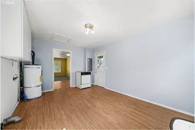 830 S 7th St, Cottage Grove, OR 97424 - Photo 13