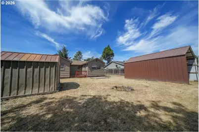 830 S 7th St, Cottage Grove, OR 97424 - Photo 25