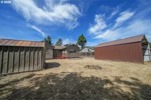 830 S 7th St, Cottage Grove, OR 97424 - Photo 25