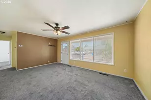 830 S 7th St, Cottage Grove, OR 97424 - Photo 15