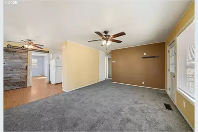 830 S 7th St, Cottage Grove, OR 97424 - Photo 7
