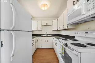 830 S 7th St, Cottage Grove, OR 97424 - Photo 9