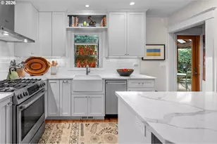 4234 SW Hume St, Portland, OR 97219 - Photo 11