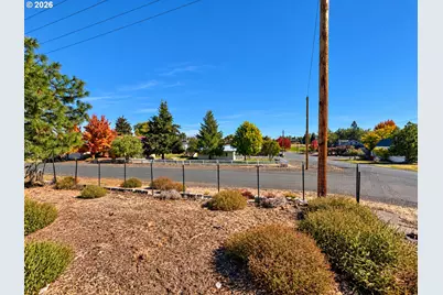 303 W Court St, Condon, OR 97823 - Photo 3