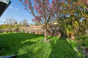 301 E Columbia Dr, Newberg, OR 97132 - Photo 9