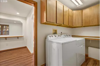 1843 SE Moorwood Ct, Bend, OR 97702 - Photo 23