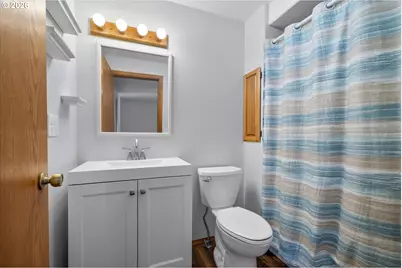 1843 SE Moorwood Ct, Bend, OR 97702 - Photo 17