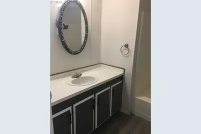 501 S 5th St, Springfield, OR 97477 - Photo 9