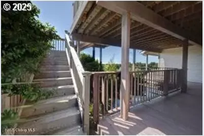 89796 Sea Breeze Dr, Warrenton, OR 97146 - Photo 9