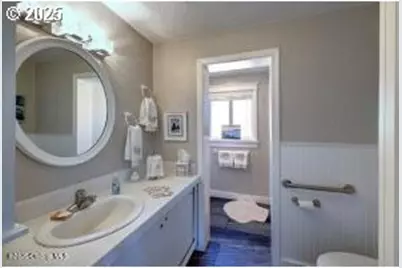 89796 Sea Breeze Dr, Warrenton, OR 97146 - Photo 23