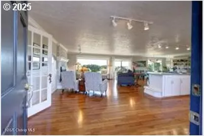 89796 Sea Breeze Dr, Warrenton, OR 97146 - Photo 15