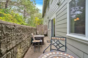 920 Hemlock St, Florence, OR 97439 - Photo 17