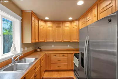 920 Hemlock St, Florence, OR 97439 - Photo 11