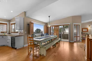 131 W Nebesna St, Cannon Beach, OR 97110 - Photo 11