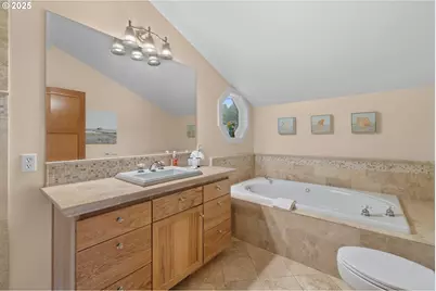 131 W Nebesna St, Cannon Beach, OR 97110 - Photo 31