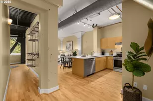 300 NW 8th Ave, Portland, OR 97209 - Photo 23