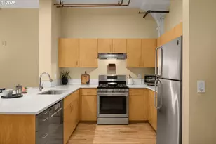 300 NW 8th Ave, Portland, OR 97209 - Photo 13