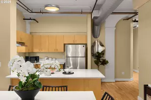 300 NW 8th Ave, Portland, OR 97209 - Photo 11