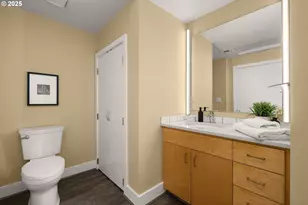 300 NW 8th Ave, Portland, OR 97209 - Photo 25