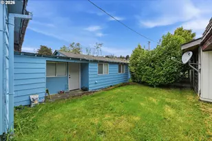1955 Maple St, North Bend, OR 97459 - Photo 29