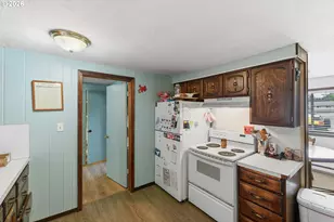 1955 Maple St, North Bend, OR 97459 - Photo 15
