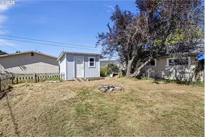 1057 Greenwood Ave, Reedsport, OR 97467 - Photo 21
