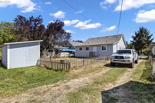 1057 Greenwood Ave, Reedsport, OR 97467 - Photo 17