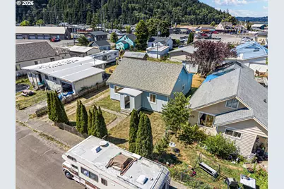 1057 Greenwood Ave, Reedsport, OR 97467 - Photo 11