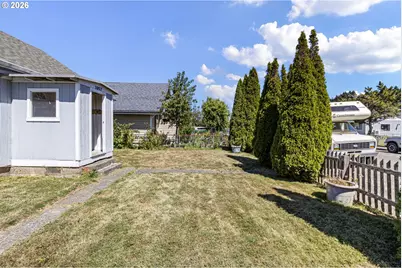 1057 Greenwood Ave, Reedsport, OR 97467 - Photo 9