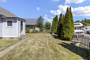 1057 Greenwood Ave, Reedsport, OR 97467 - Photo 9
