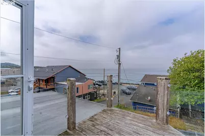 25 NE Clarke St, Depoe Bay, OR 97341 - Photo 31