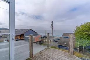 25 NE Clarke St, Depoe Bay, OR 97341 - Photo 31