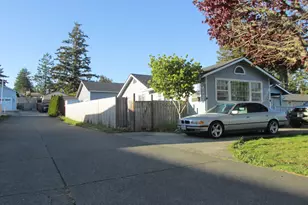 910 Easy St, Brookings, OR 97415 - Photo 3