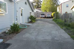 910 Easy St, Brookings, OR 97415 - Photo 9