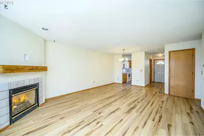 824 NE Ashby Ct, McMinnville, OR 97128 - Photo 11