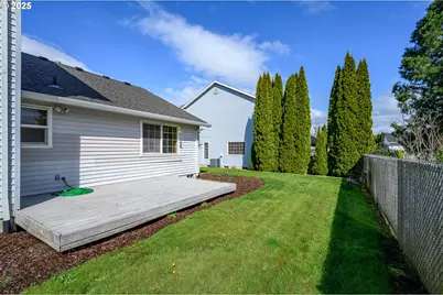 824 NE Ashby Ct, McMinnville, OR 97128 - Photo 31