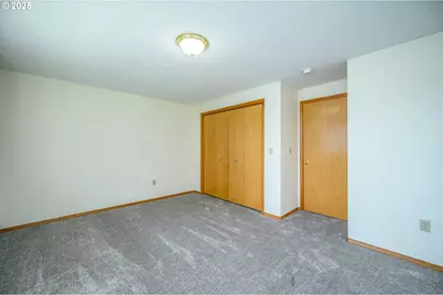 824 NE Ashby Ct, McMinnville, OR 97128 - Photo 25