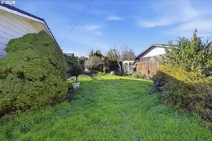 349 Greenfield Ave, Eugene, OR 97404 - Photo 39