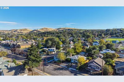 1218 E 11th St, The Dalles, OR 97058 - Photo 35