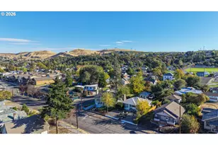 1218 E 11th St, The Dalles, OR 97058 - Photo 35