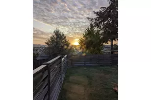 662 S 11th St, Coos Bay, OR 97420 - Photo 5