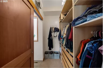 662 S 11th St, Coos Bay, OR 97420 - Photo 27