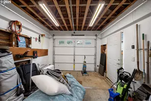 662 S 11th St, Coos Bay, OR 97420 - Photo 17