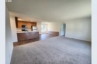 110 NW 4th St #F16, Warrenton, OR 97146 - Photo 3