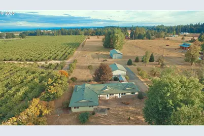 10418 Champoeg Rd, Aurora, OR 97002 - Photo 37